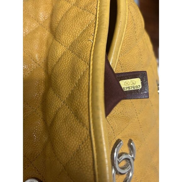 Chanel French Riviera Quilted CaviarLeather Hobo Bag Yellow (Pre-Owned) - Picture 7 of 14